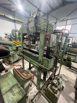 Hydraulický montážní lis CDM 80 - 2