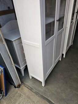 VITRÍNY IKEA HEMNES - 2