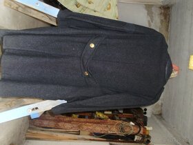 Uniformovaný kabát - 2