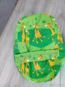Zklidňující pelíšek pro miminko ŽIRAFA zelená - 2
