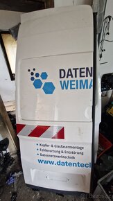 Vw Crafter 2016 výše výztuha kompl. plast pod svetla 5. dve - 2
