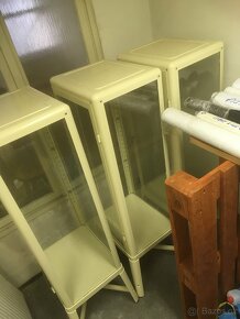 Vitríny Ikea plechové - 2