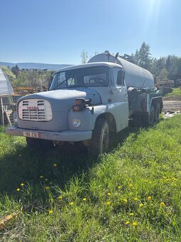 Tatra 148 fekal - 2
