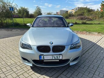 BMW e60 M5 V10 motorem po kompletní repasi - 2