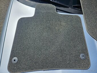 Original látkové koberce Audi Q7 2006-2016 4L1863691D - 2