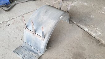 Za odvoz na Avii A 31.1 L valník - náhradní díly - 2