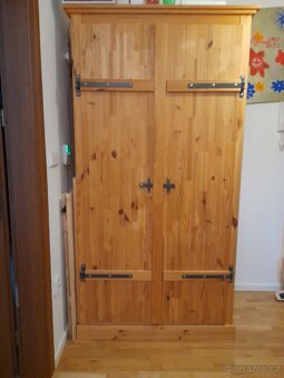 Prodam masivni drevena skrin Ikea - 2