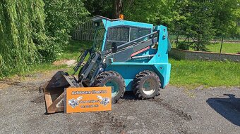 Smykový nakladač Locust 752 - 2
