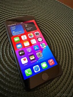 iPhone SE 2022 64GB midnight Super stav 89% - 2