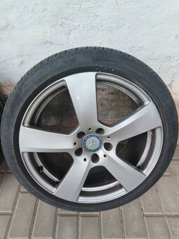 Mercedes a212 245/40 R18 dvojrozmer 6mm pneu 2022 - 2