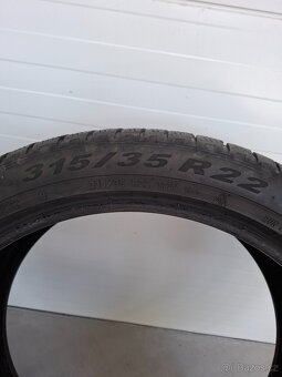 275/40 R22 + 315/35 R22 zimní sada - 2