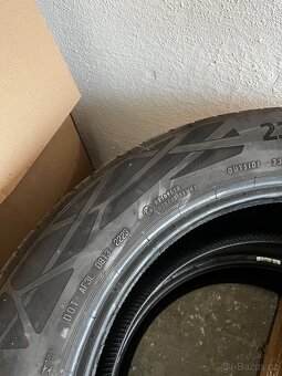 Prodam 2x pneu-235/55 R18 - 2
