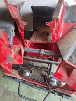 Kawasaki KLF220A (bayou) - 2