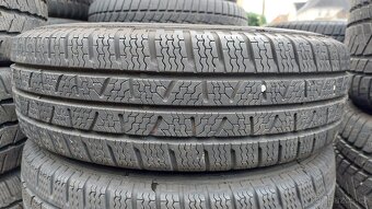 Pneu zimní, 4 ks, rozměr 175/70/14C, 95/93T, zn. PIRELLI - 2