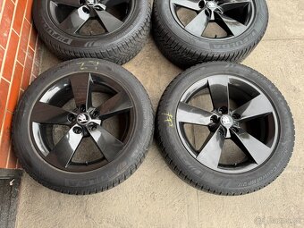 Alu 17" 5x112,škoda RATIKON Black, zimní 90% KaroQ - 2