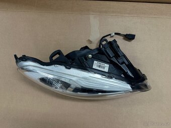 PRAVÁ PŘEDNÍ LAMPA VOLVO XC60 13-17 - 2