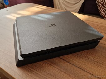 PlayStation 4 + volant Thrustmaster T150 - 2