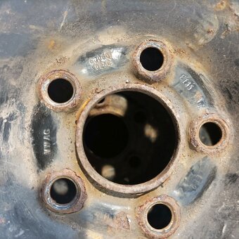 14" plechová kola – 5x100 – ŠKODA (VW, SEAT, AUDI)  Disky:  - 2