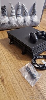 Playstation PS4 PRO 1TB - 2