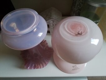 Vázy z růžového skla - 2