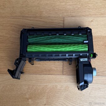 ORIGINÁL iRobot Roomba i7,i8,j7,j9 modul kartáčů, použitý - 2