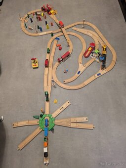 Dřevěné koleje a vláčky - 2
