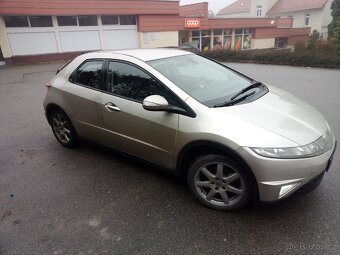 Honda Civic 18 benzín - 2