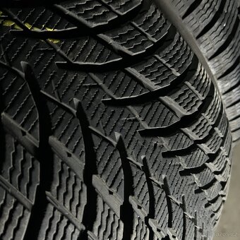 Zimní pneu 205/45 R17 88V Nokian 7-7,řmm - 2