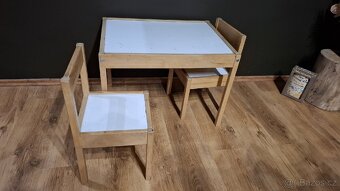 Prodám dětský stoleček a 2 židle - 2