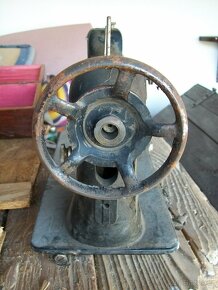 Šicí stroj Singer - 2