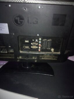 Monitor na kancelář - 2