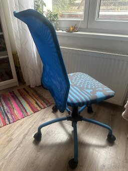 IKEA otocna detska zidle - 2