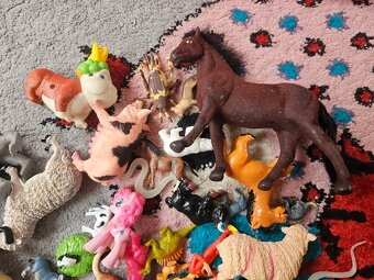 Mix plastových zvířátek - 2