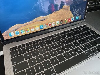 MacBook Air 2019 i5/8/128 - 2