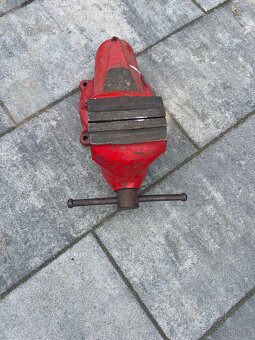 Svěrák York 125 - 2