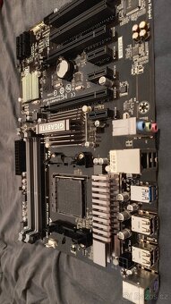GA-970A-DS3P - 2