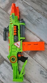 Dětská puška NERF Revoltinator Zombie Strike Blaster - nová - 2