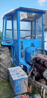 Prodám kabinu zetor 5511 DH-012 - 2