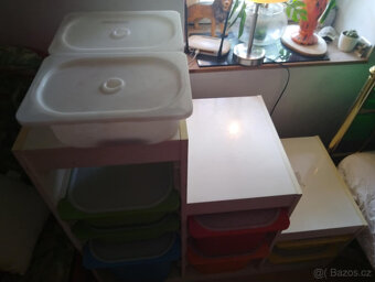 TROFAST úložná skříňka IKEA + plastové boxy s víky - 2
