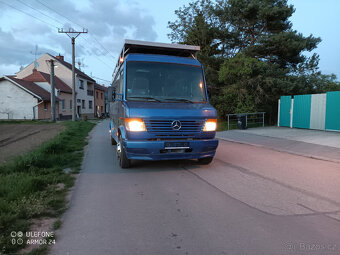 MERCEDES-BENZ VARIO 815D - 2