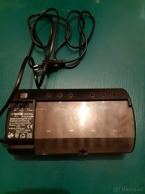 Nabíječka Ni-Cd a Ni-MH pro 4 ks baterií 1,2 V/120 mA a 2 ks - 2