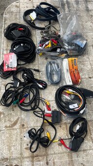 Prodám různé AV propojovací TV,audio,SVHS,scart atd. šňůry - 2
