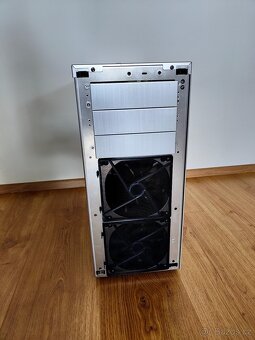 Celohliníková PC skříň Lian Li PC-7H - 2