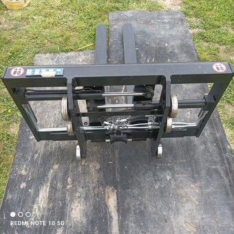 Paletizační vidle 2000 kg - 2
