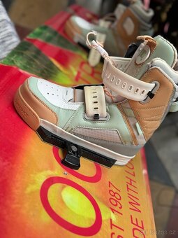 Prodám wakeboard s příslušenstvím - 2