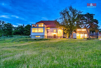 Prodej rodinného domu, 250 m², Bukovany - 2