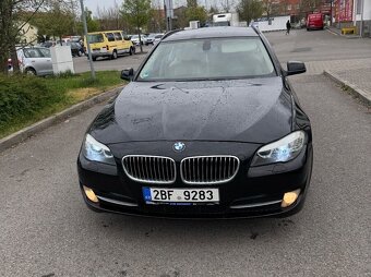 BMW F11 2011 530d 248t km 3.0d Automat kůže nové přední brzd - 2
