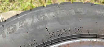 Zimní 195/60 r15 - 2