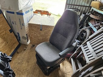 Sedačka spolujezdce ford transit - 2