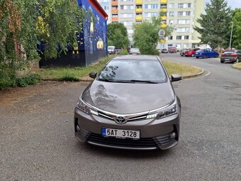 Toyota Corolla 1.6i Automat 2016 - 2